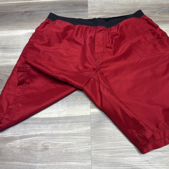 🏴 Prana Red Shorts size XL - Picture 4 of 9